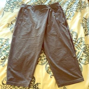 Lululemon Loose Fit Capris - Size 4